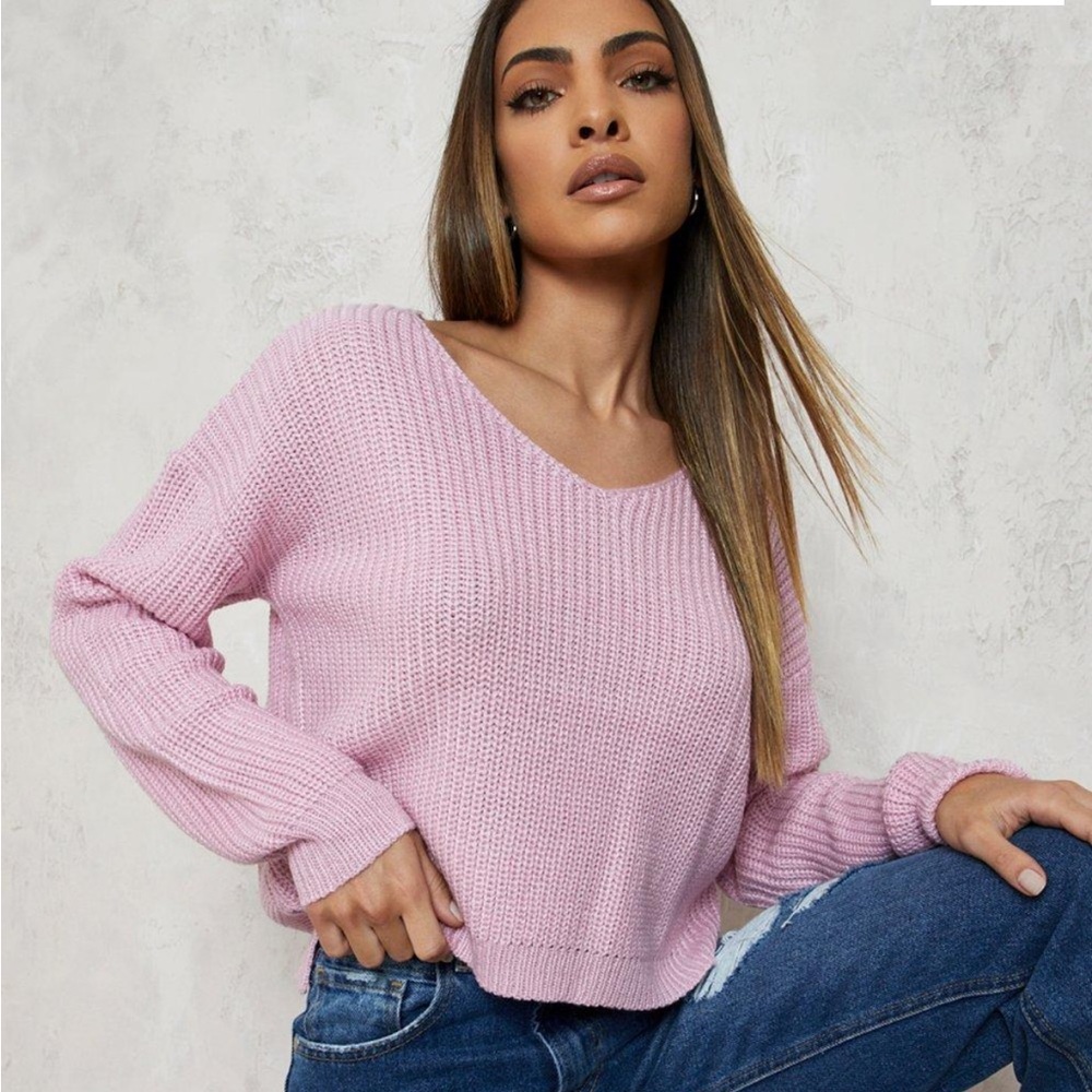 Boohoo Pink Cropped V neck Sweater